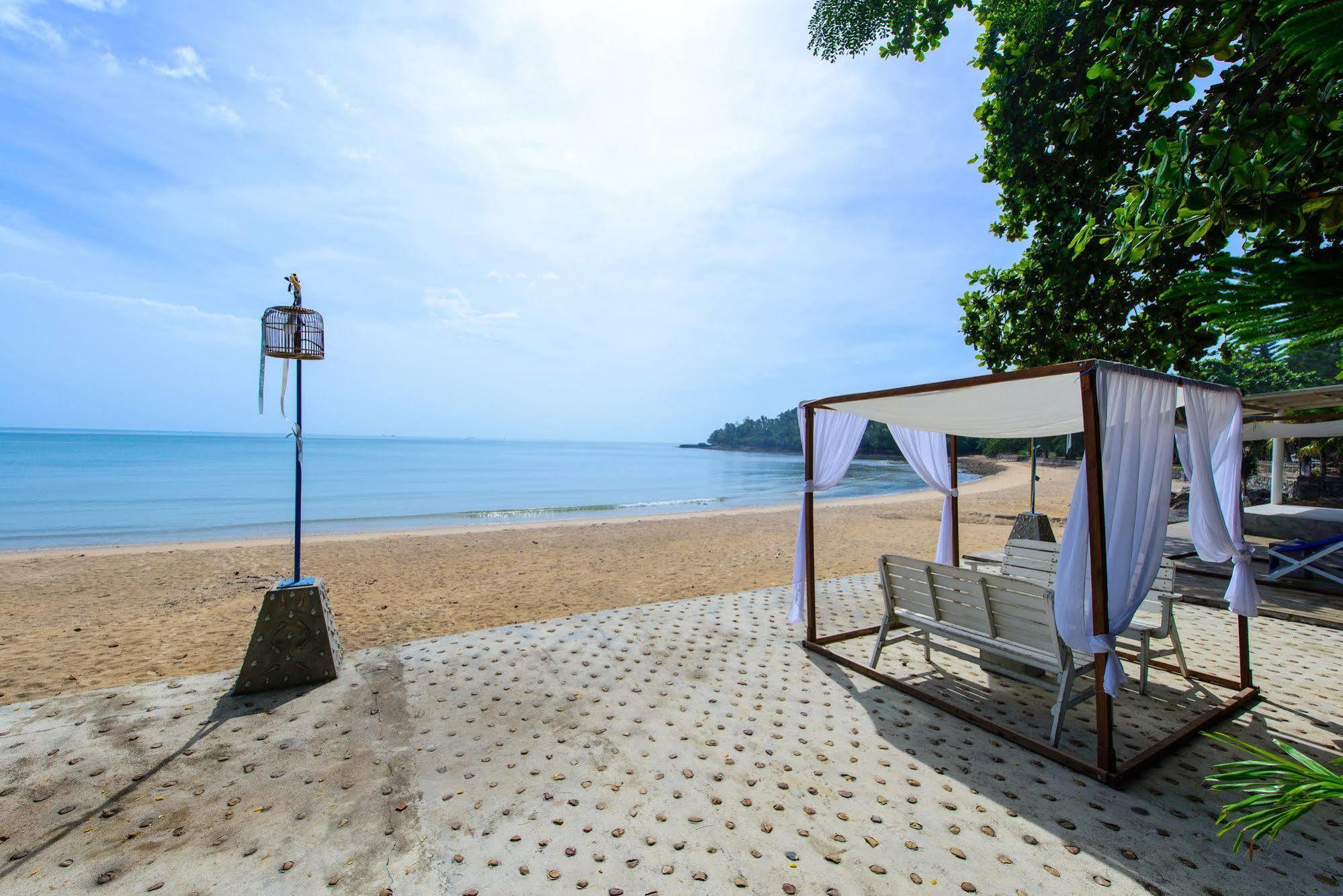 Issara Beach Resort Сішон Екстер'єр фото