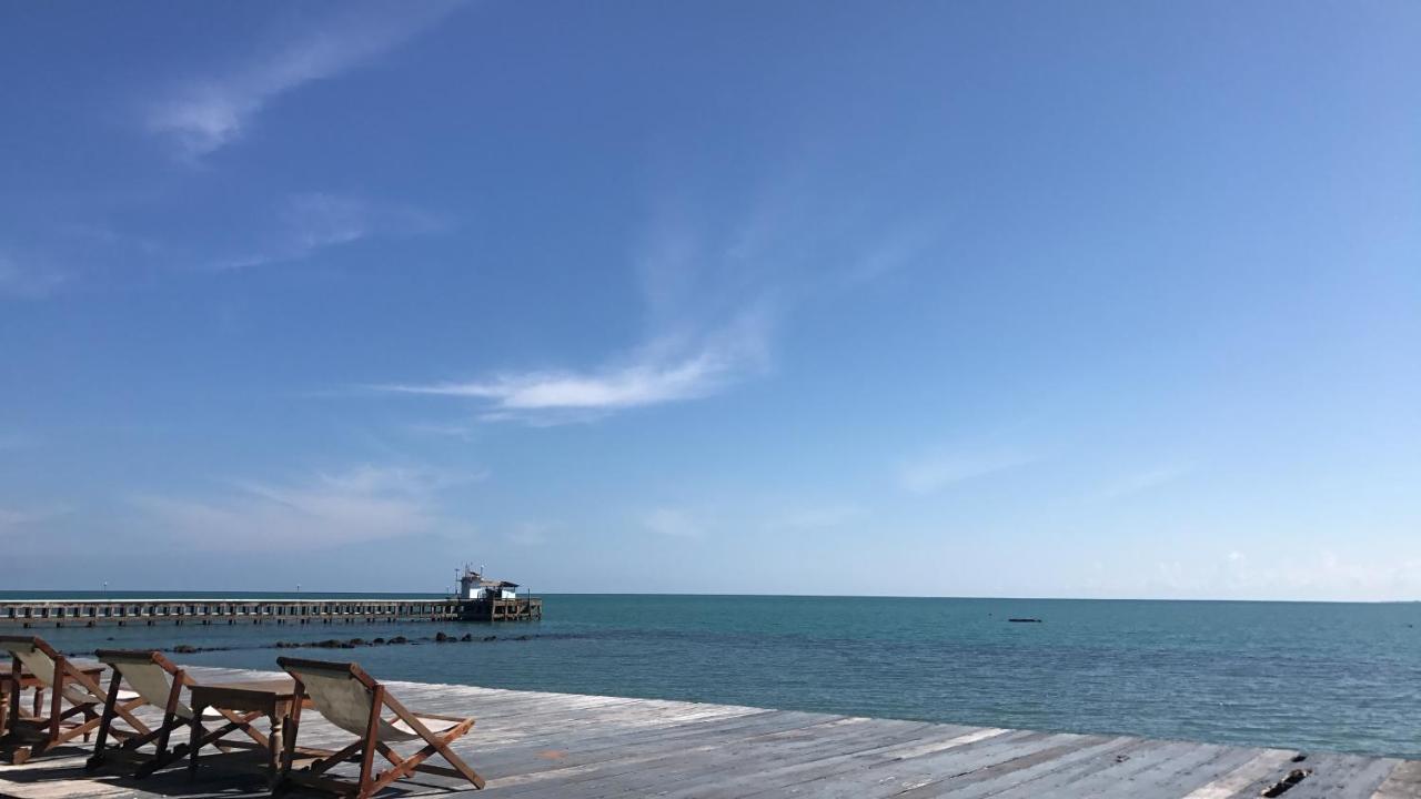 Issara Beach Resort Сішон Екстер'єр фото